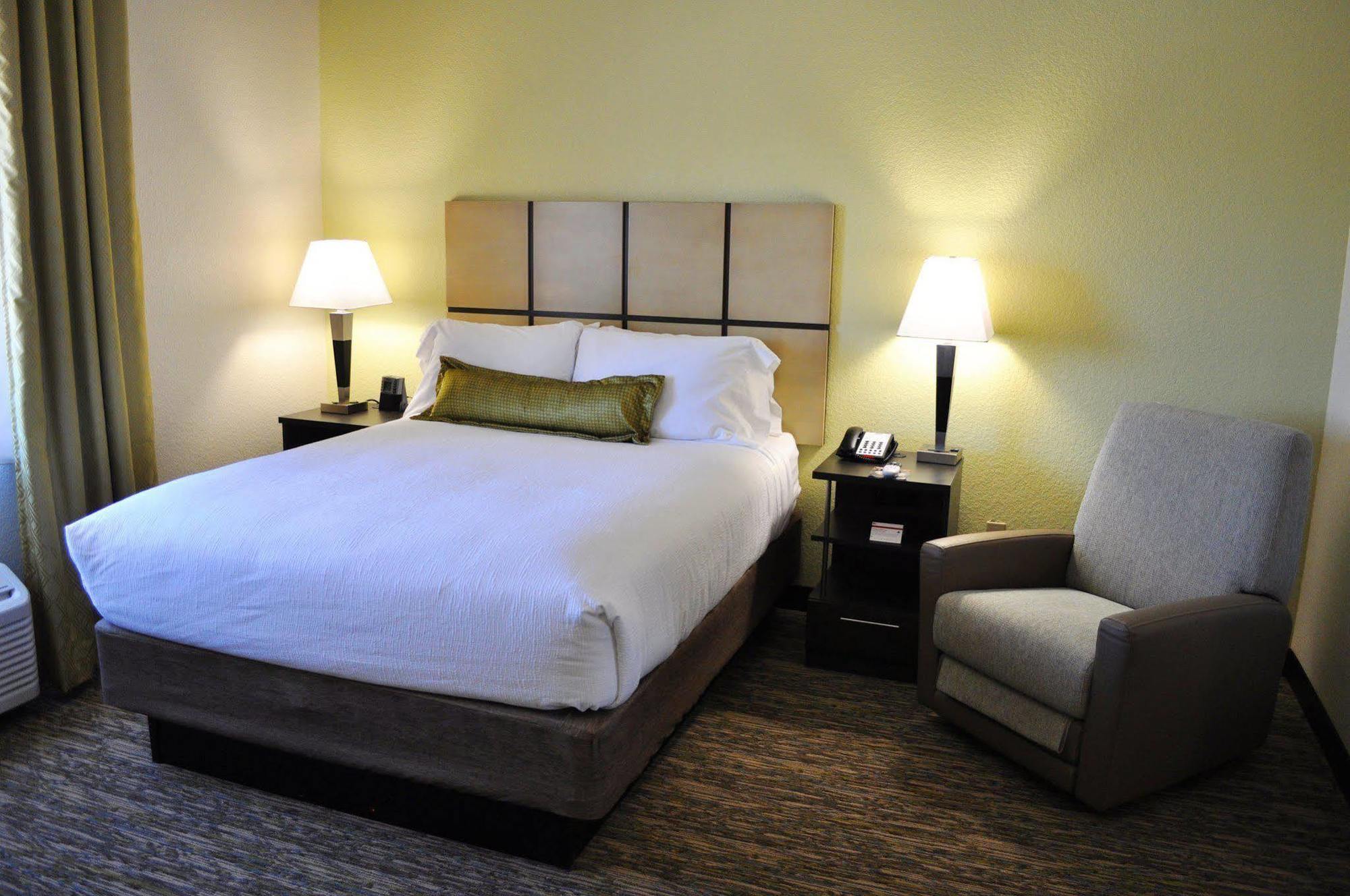 Candlewood Suites Bay City By Ihg Exterior foto