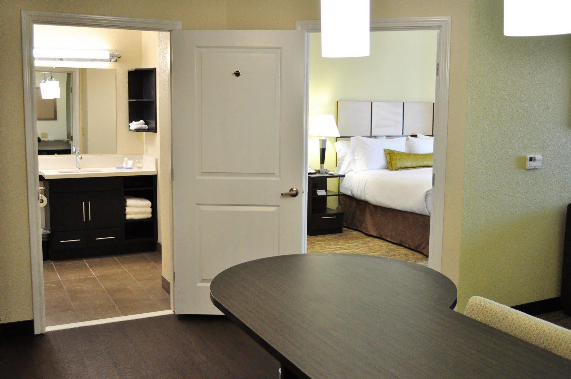 Candlewood Suites Bay City By Ihg Exterior foto