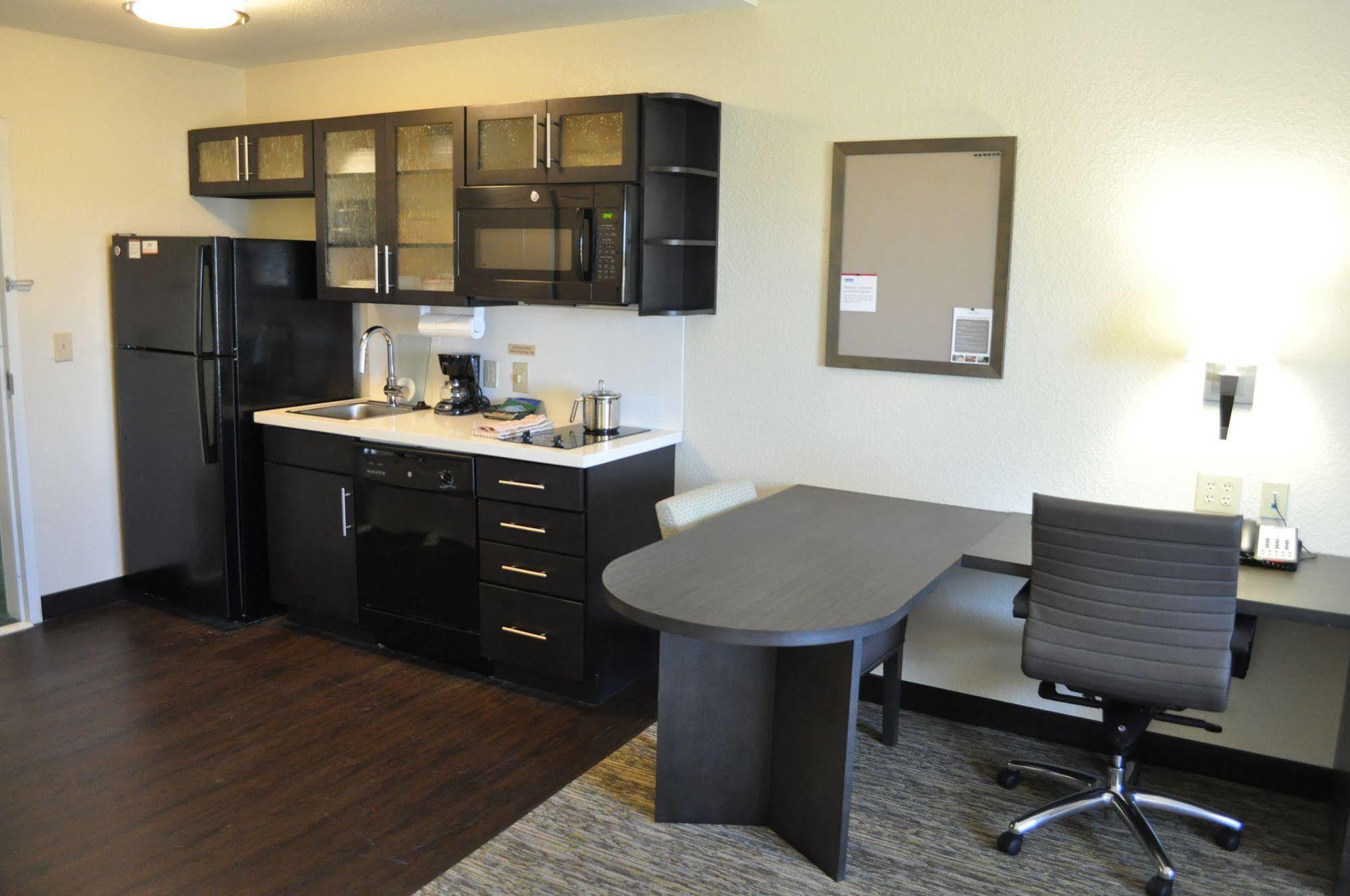 Candlewood Suites Bay City By Ihg Exterior foto